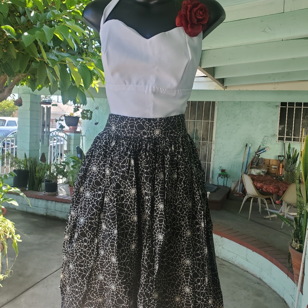 🕸🕷Spiderweb skirt!🕷🕸